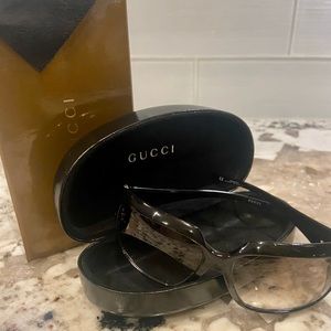AUTHENTIC GUCCI WRAP STYLE SUNGLASSES